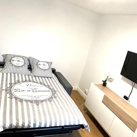 Ferienwohnung Deux Pieces Cosy A La Croisette Carrières-sous-Poissy Exterior foto